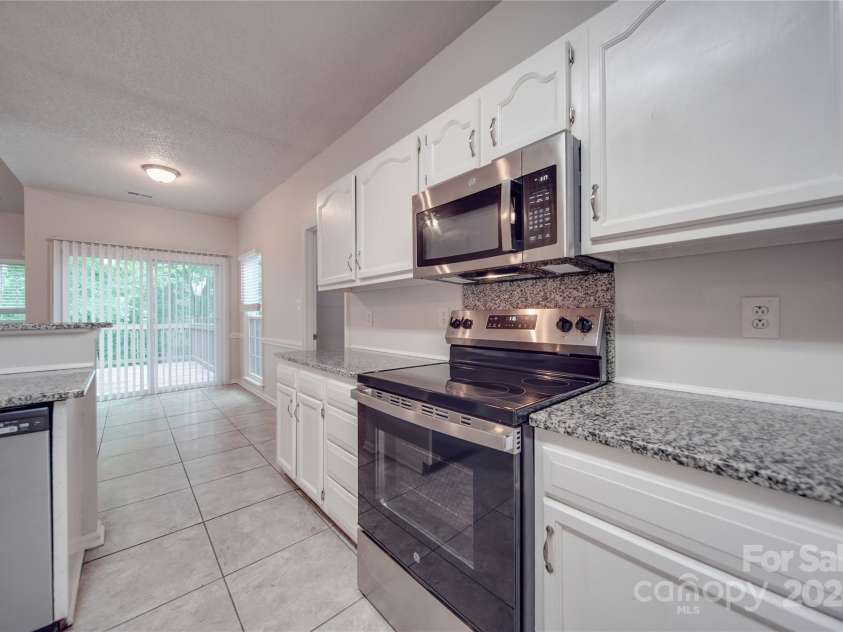 6232 Hickory Cove Lane, Charlotte, NC 28269.  MLS# CAR4151854, YatesRealty ID 9301. 