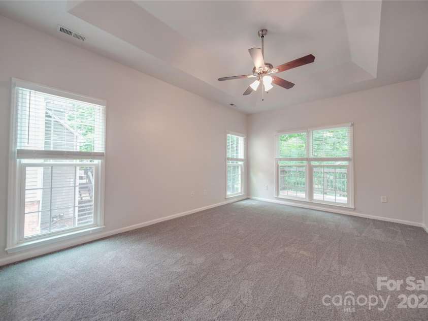 6232 Hickory Cove Lane, Charlotte, NC 28269.  MLS# CAR4151854, YatesRealty ID 9301. 