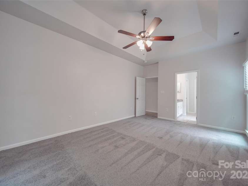 6232 Hickory Cove Lane, Charlotte, NC 28269.  MLS# CAR4151854, YatesRealty ID 9301. 