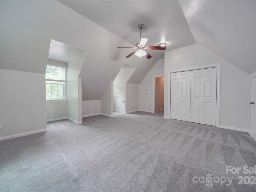 6232 Hickory Cove Lane, Charlotte, NC 28269.  MLS# CAR4151854, YatesRealty ID 9301. 
