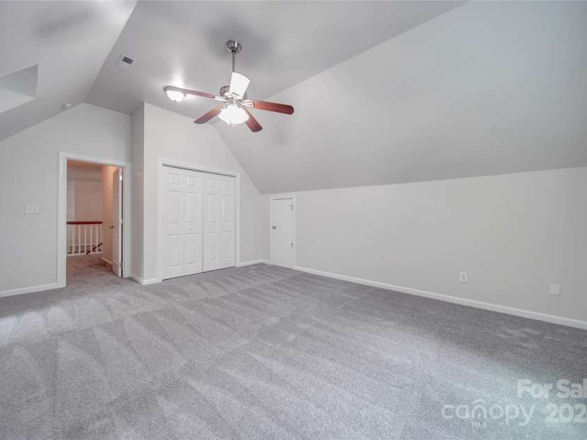6232 Hickory Cove Lane, Charlotte, NC 28269.  MLS# CAR4151854, YatesRealty ID 9301. 