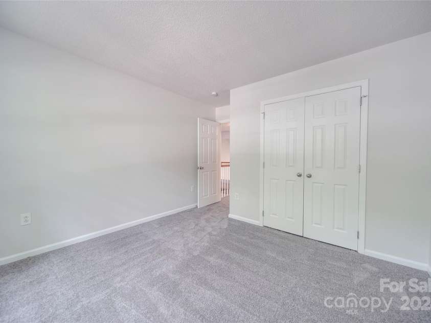 6232 Hickory Cove Lane, Charlotte, NC 28269.  MLS# CAR4151854, YatesRealty ID 9301. 