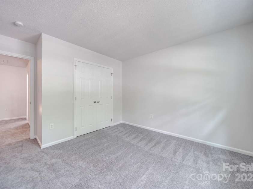 6232 Hickory Cove Lane, Charlotte, NC 28269.  MLS# CAR4151854, YatesRealty ID 9301. 