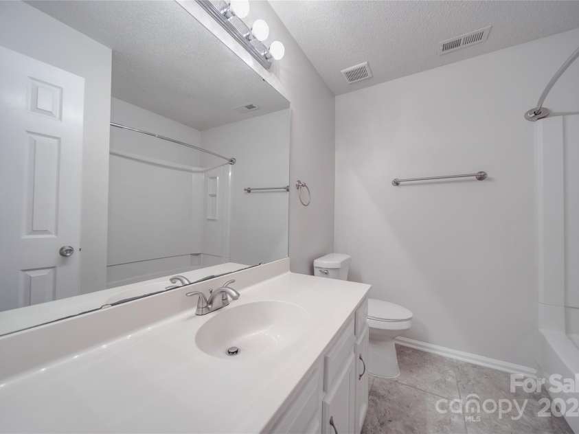 6232 Hickory Cove Lane, Charlotte, NC 28269.  MLS# CAR4151854, YatesRealty ID 9301. 