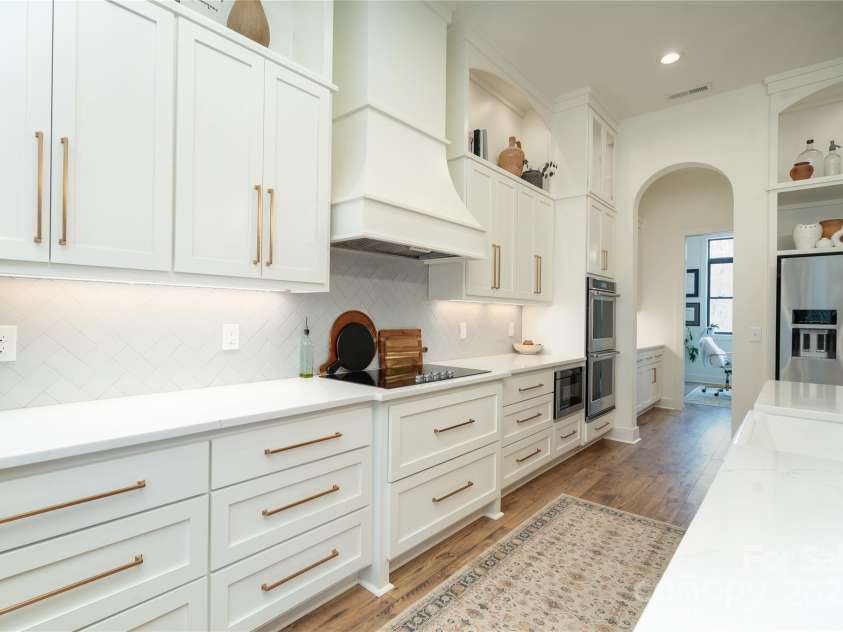 1208 Union Road, Matthews, NC 28104.  MLS# CAR4238047, YatesRealty ID 9302. 
