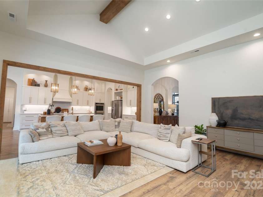 1208 Union Road, Matthews, NC 28104.  MLS# CAR4238047, YatesRealty ID 9302. 