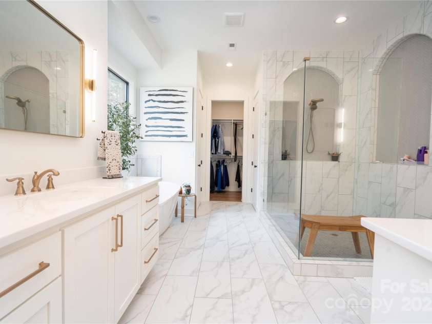 1208 Union Road, Matthews, NC 28104.  MLS# CAR4238047, YatesRealty ID 9302. 