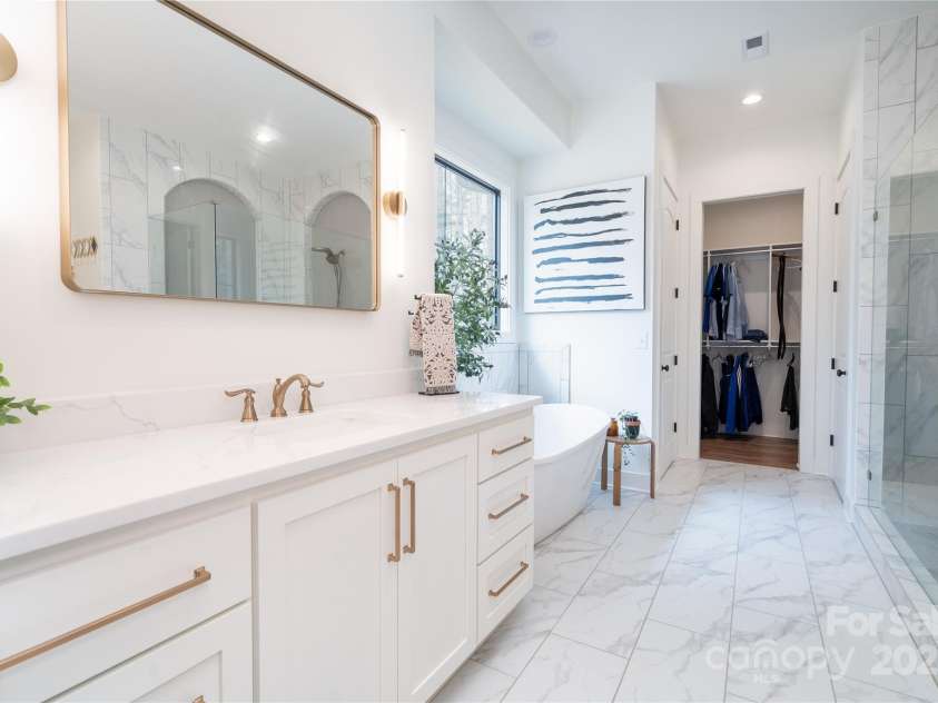 1208 Union Road, Matthews, NC 28104.  MLS# CAR4238047, YatesRealty ID 9302. 