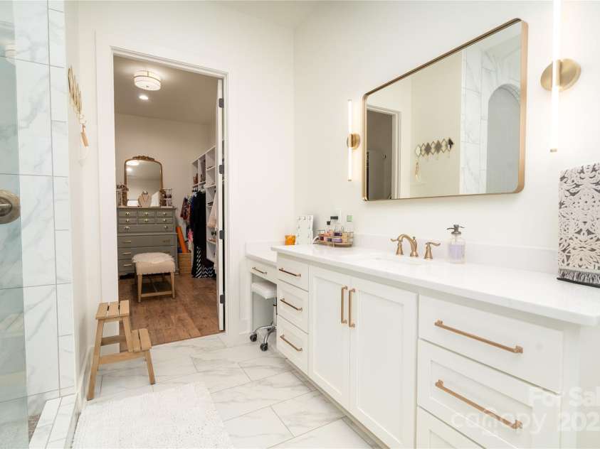 1208 Union Road, Matthews, NC 28104.  MLS# CAR4238047, YatesRealty ID 9302. 