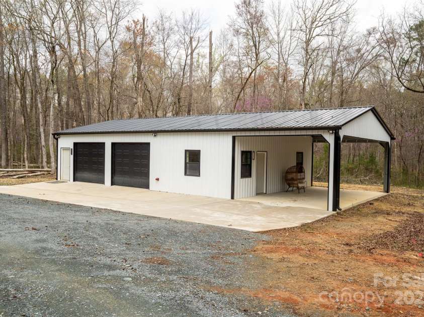 1208 Union Road, Matthews, NC 28104.  MLS# CAR4238047, YatesRealty ID 9302. 
