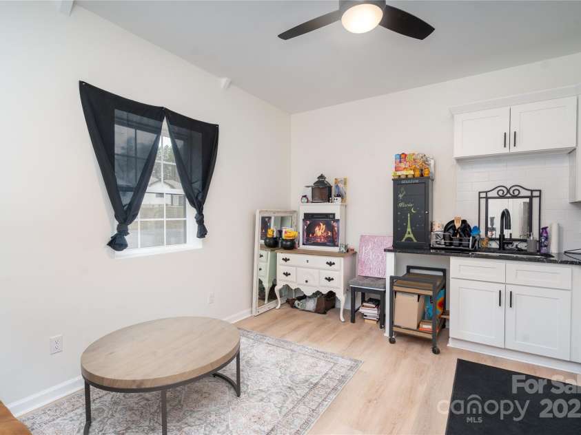 1208 Union Road, Matthews, NC 28104.  MLS# CAR4238047, YatesRealty ID 9302. 