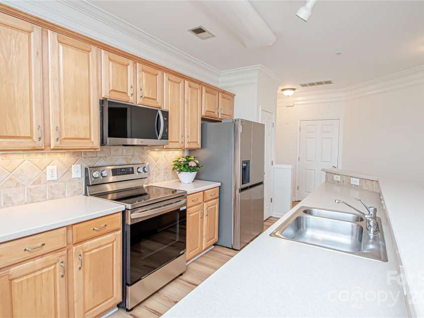 14849 Santa Lucia Drive, Charlotte, NC 28277.  MLS# CAR4243580, YatesRealty ID 9304. 