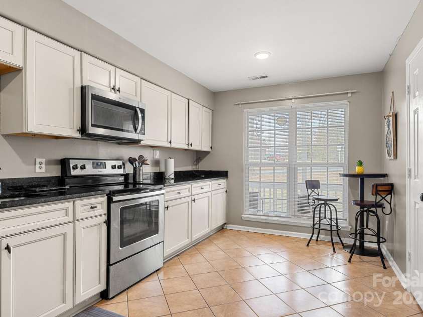 1919 Crooked Creek Drive, Charlotte, NC 28214.  MLS# CAR4210134, YatesRealty ID 9305. 