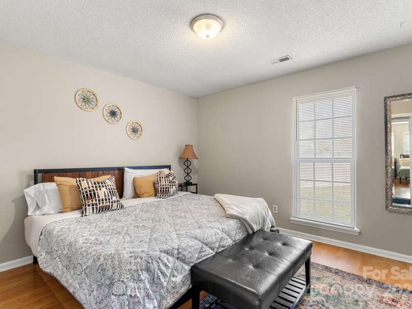 1919 Crooked Creek Drive, Charlotte, NC 28214.  MLS# CAR4210134, YatesRealty ID 9305. 