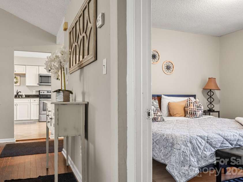 1919 Crooked Creek Drive, Charlotte, NC 28214.  MLS# CAR4210134, YatesRealty ID 9305. 