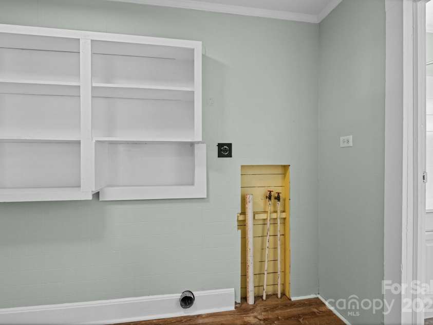 512 Washington Street, Cramerton, NC 28032.  MLS# CAR4235876, YatesRealty ID 9307. 