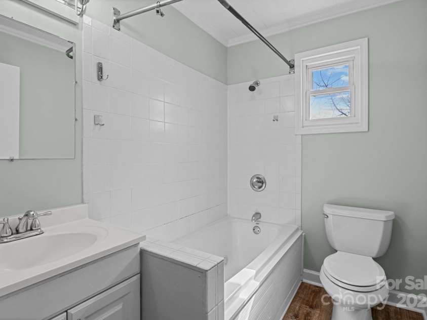 512 Washington Street, Cramerton, NC 28032.  MLS# CAR4235876, YatesRealty ID 9307. 