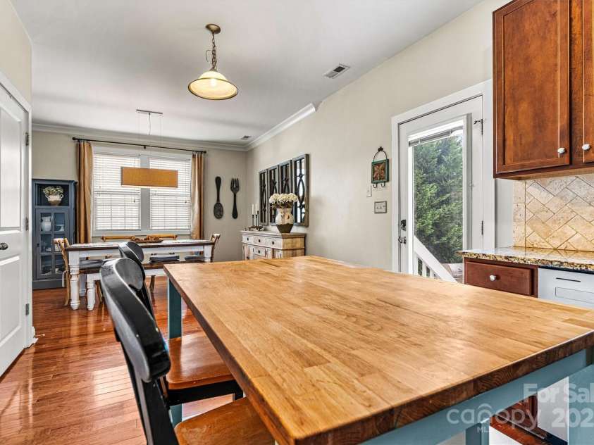 10210 Roosevelt Drive, Huntersville, NC 28078.  MLS# CAR4245447, YatesRealty ID 9309. 