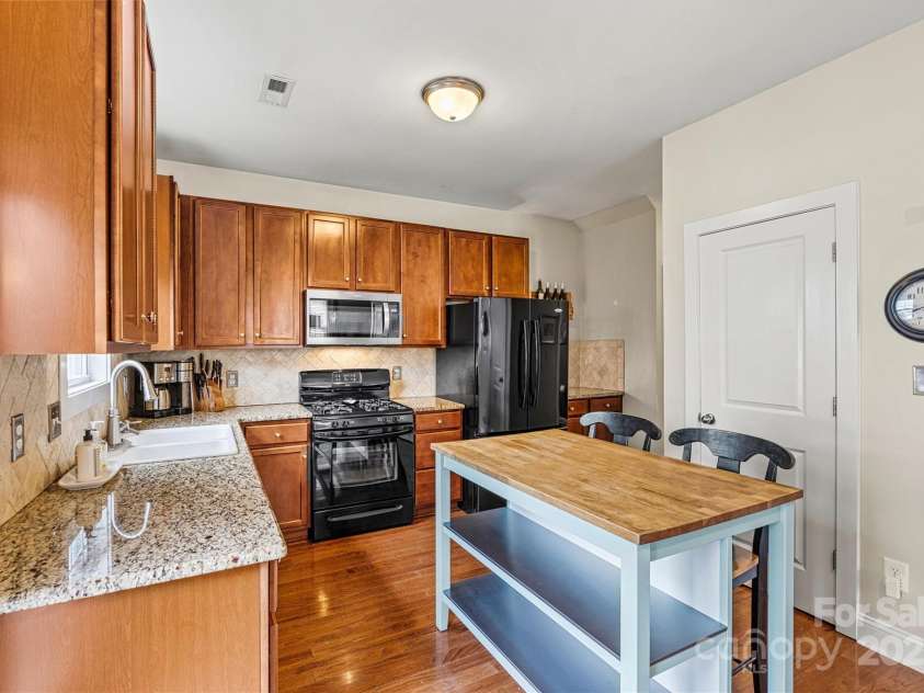 10210 Roosevelt Drive, Huntersville, NC 28078.  MLS# CAR4245447, YatesRealty ID 9309. 