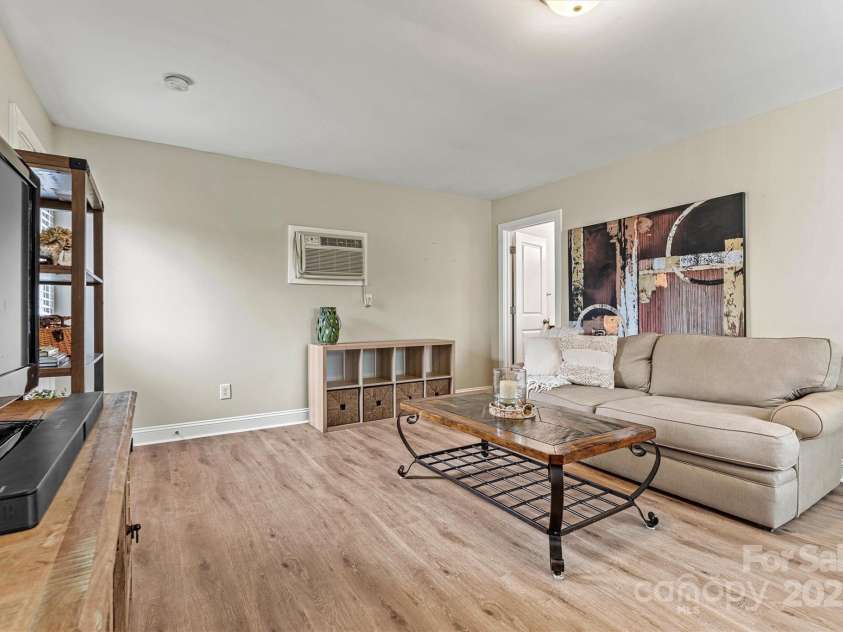 10210 Roosevelt Drive, Huntersville, NC 28078.  MLS# CAR4245447, YatesRealty ID 9309. 