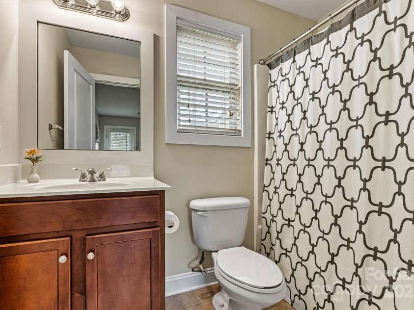 10210 Roosevelt Drive, Huntersville, NC 28078.  MLS# CAR4245447, YatesRealty ID 9309. 