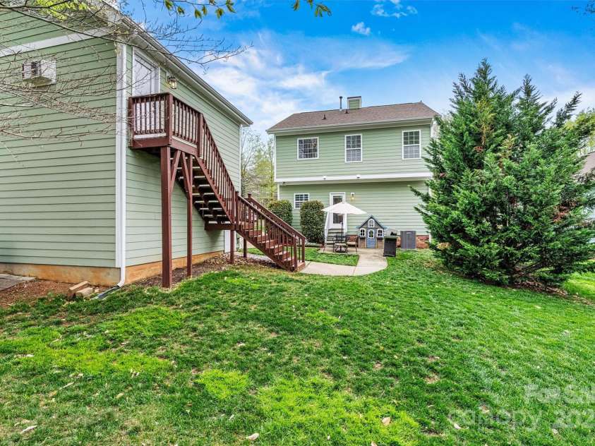 10210 Roosevelt Drive, Huntersville, NC 28078.  MLS# CAR4245447, YatesRealty ID 9309. 