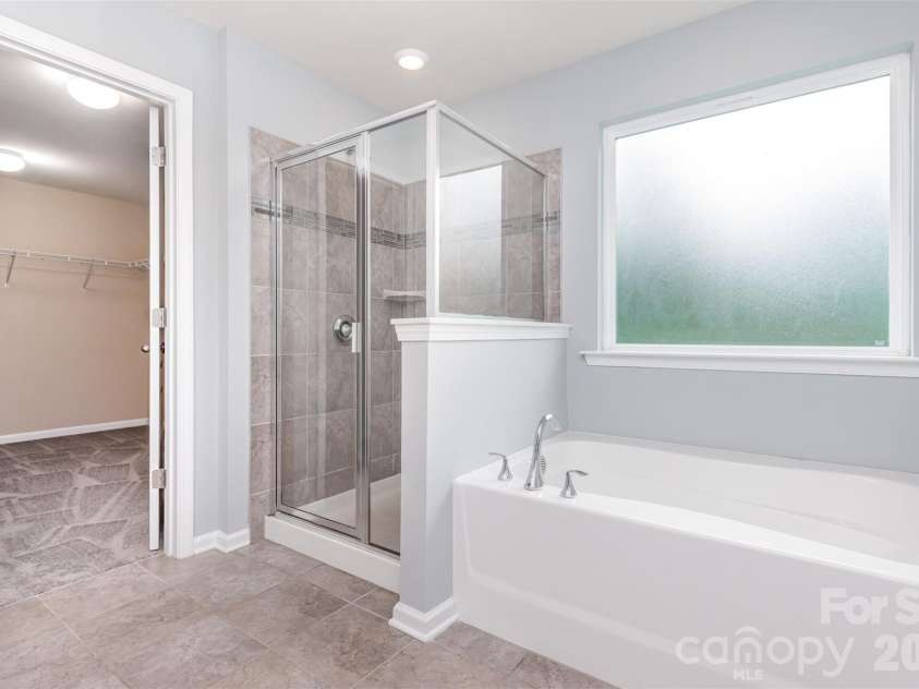 161 Wrangell Drive, Mooresville, NC 28117.  MLS# CAR4352268, YatesRealty ID 9309. Primary Bathroom
