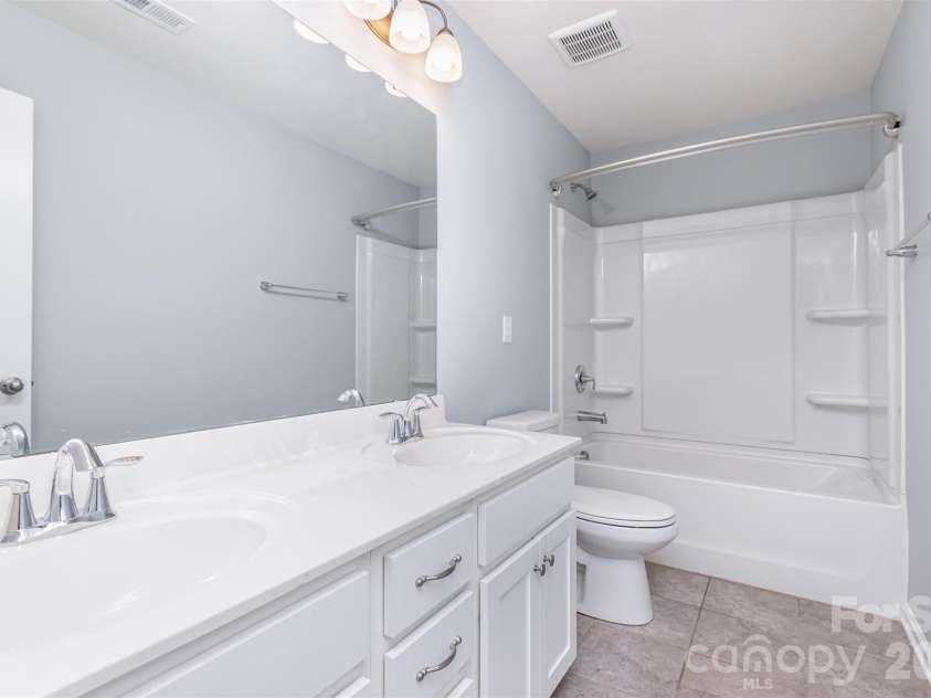 161 Wrangell Drive, Mooresville, NC 28117.  MLS# CAR4352268, YatesRealty ID 9309. Secondary Full Bathroom
