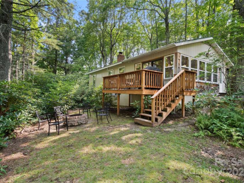 6677 Gingercake Road, Newland, NC 28657.  MLS# CAR4221456, YatesRealty ID 931. 