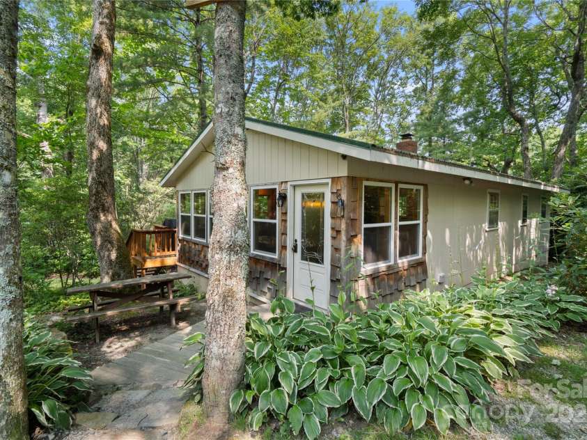 6677 Gingercake Road, Newland, NC 28657.  MLS# CAR4221456, YatesRealty ID 931. 