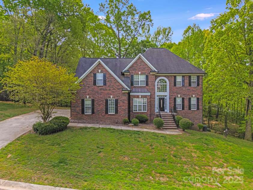 1000 Potters Bluff Road, Monroe, NC 28110.  MLS# CAR4243104, YatesRealty ID 9310. 