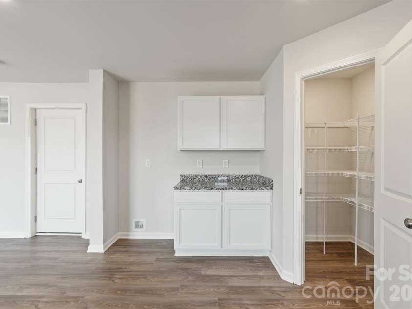 475 Sundown Drive, Spartanburg, SC 29302.  MLS# CAR4344071, YatesRealty ID 9310. 