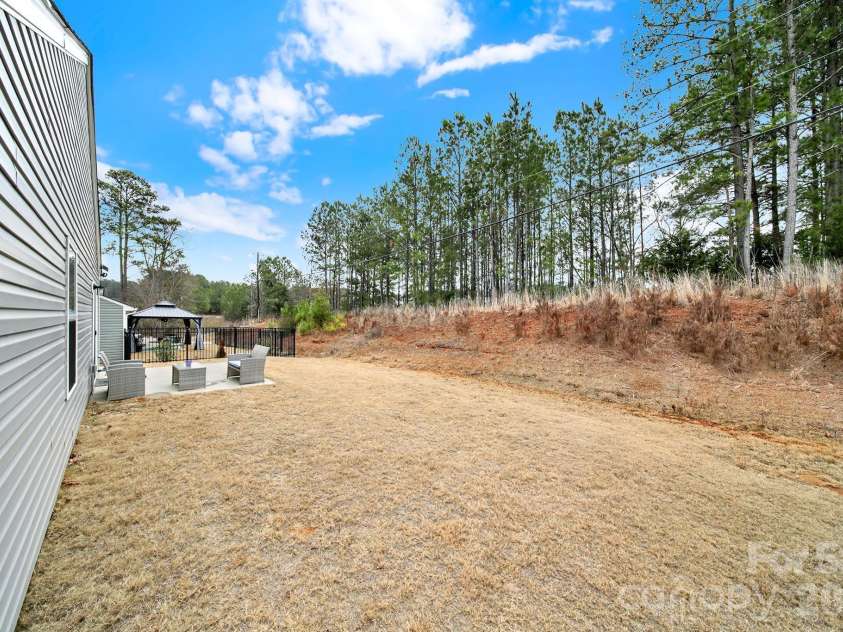 515 Grandiflora Avenue, Lancaster, SC 29720.  MLS# CAR4343279, YatesRealty ID 9311. 