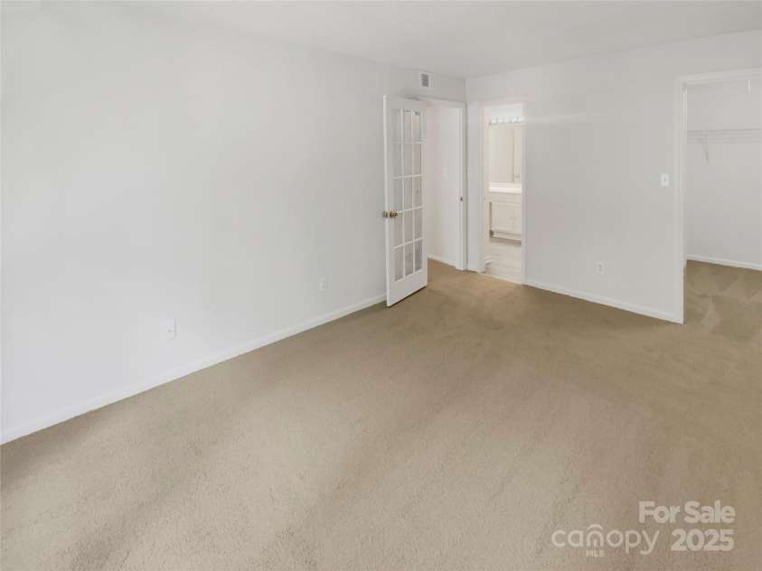 6003 Treetop Court, Charlotte, NC 28212.  MLS# CAR4138801, YatesRealty ID 9311. 