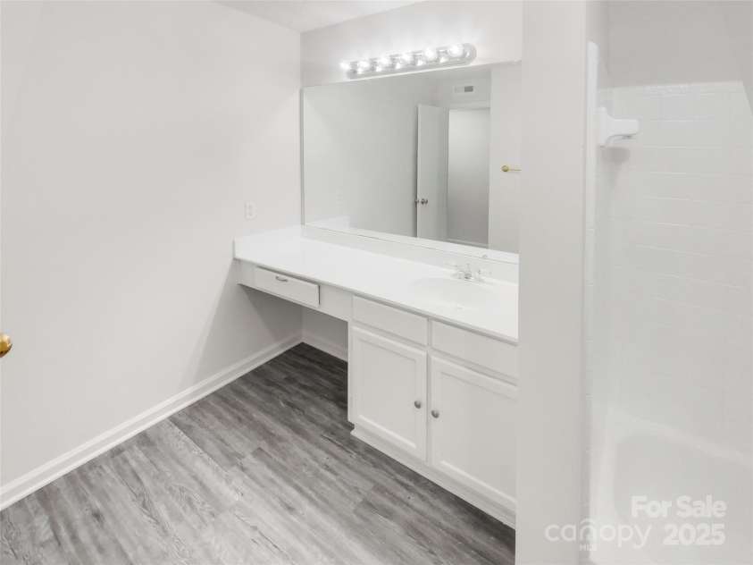 6003 Treetop Court, Charlotte, NC 28212.  MLS# CAR4138801, YatesRealty ID 9311. 