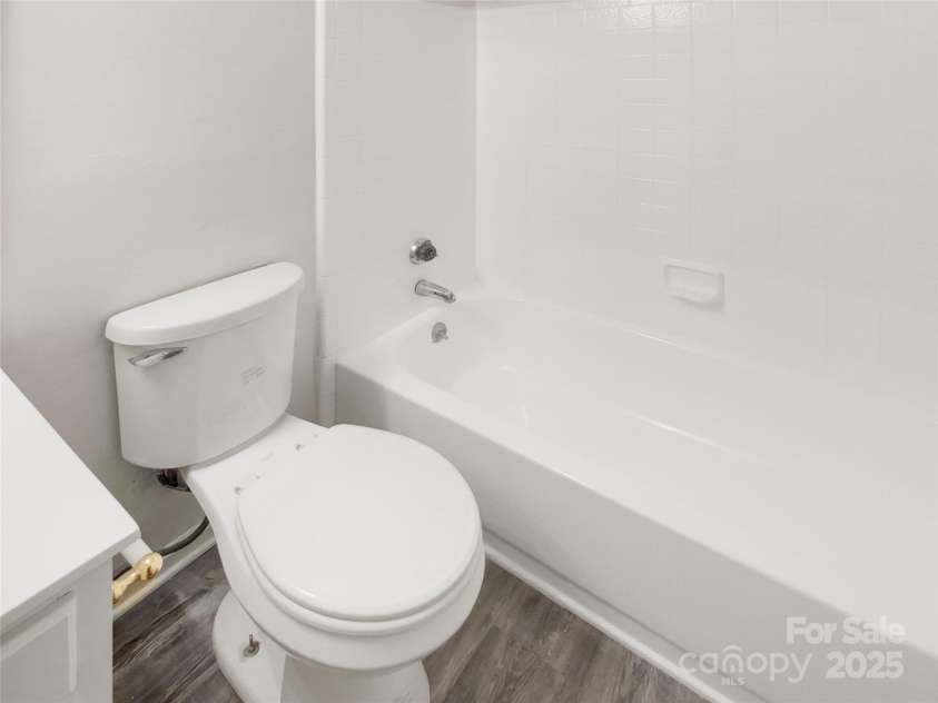 6003 Treetop Court, Charlotte, NC 28212.  MLS# CAR4138801, YatesRealty ID 9311. 