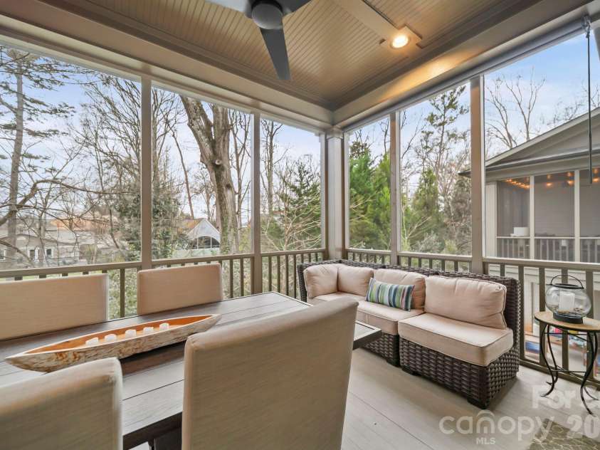 2828 Hillside Springs Drive, Charlotte, NC 28209.  MLS# CAR4337564, YatesRealty ID 9313. 