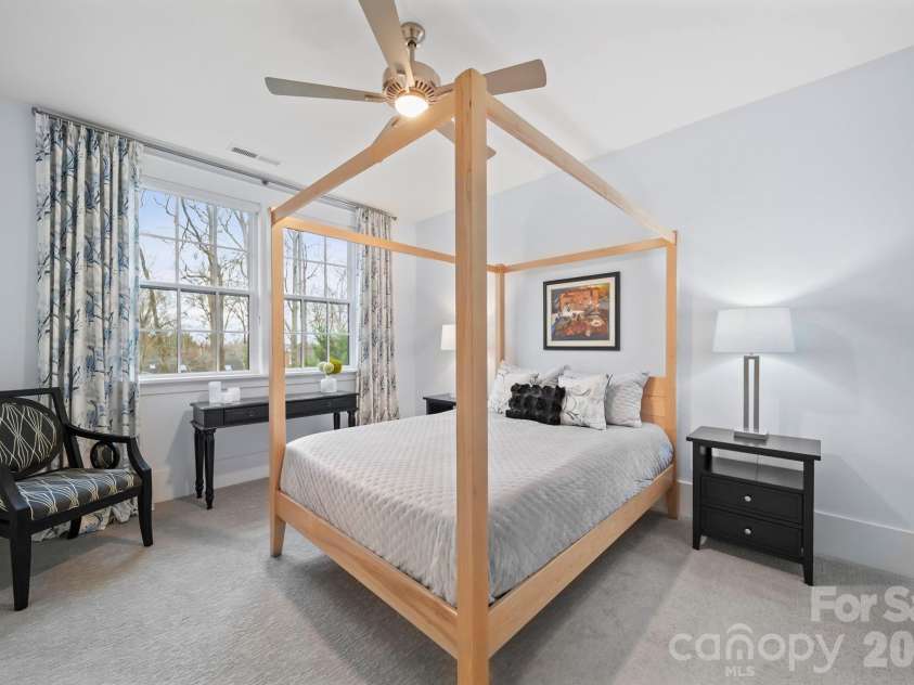 2828 Hillside Springs Drive, Charlotte, NC 28209.  MLS# CAR4337564, YatesRealty ID 9313. 