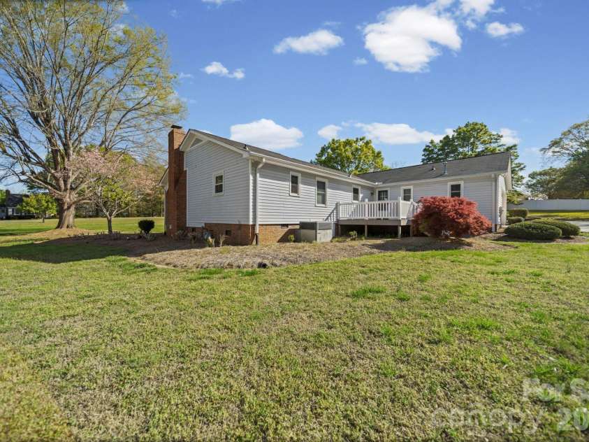 1235 Virginia Dare Drive, Rock Hill, SC 29730.  MLS# CAR4364872, YatesRealty ID 9315. 