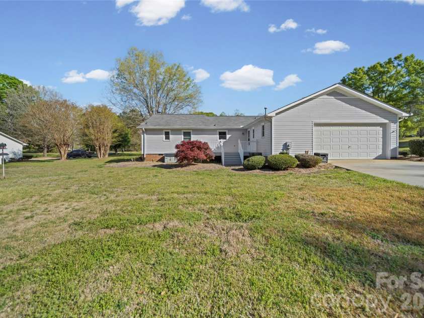 1235 Virginia Dare Drive, Rock Hill, SC 29730.  MLS# CAR4364872, YatesRealty ID 9315. 