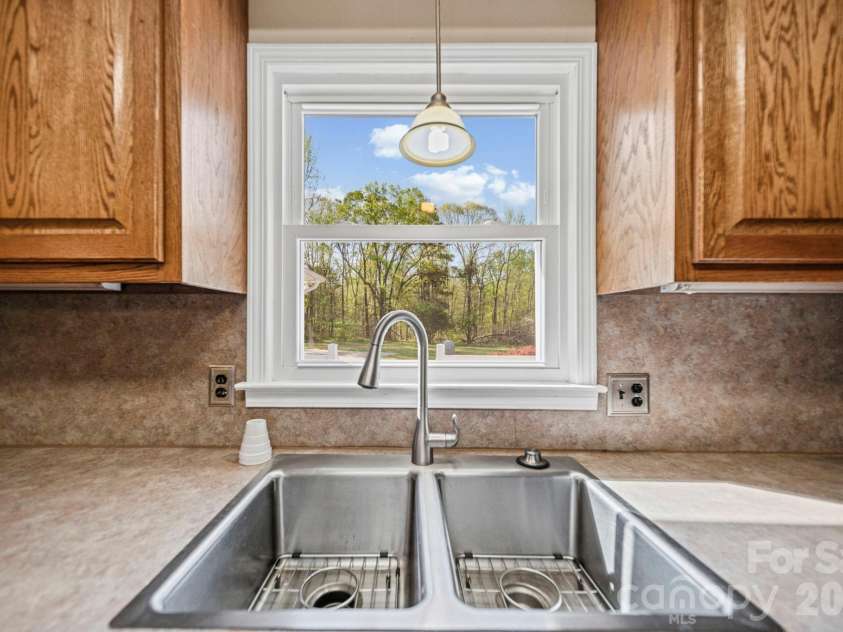 1235 Virginia Dare Drive, Rock Hill, SC 29730.  MLS# CAR4364872, YatesRealty ID 9315. 