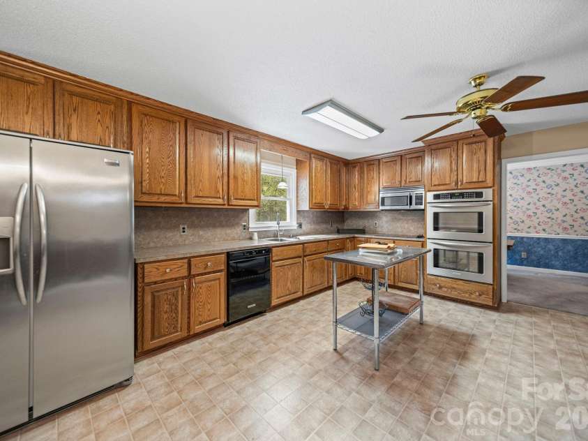 1235 Virginia Dare Drive, Rock Hill, SC 29730.  MLS# CAR4364872, YatesRealty ID 9315. 