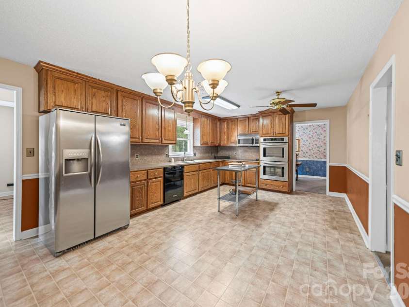 1235 Virginia Dare Drive, Rock Hill, SC 29730.  MLS# CAR4364872, YatesRealty ID 9315. 