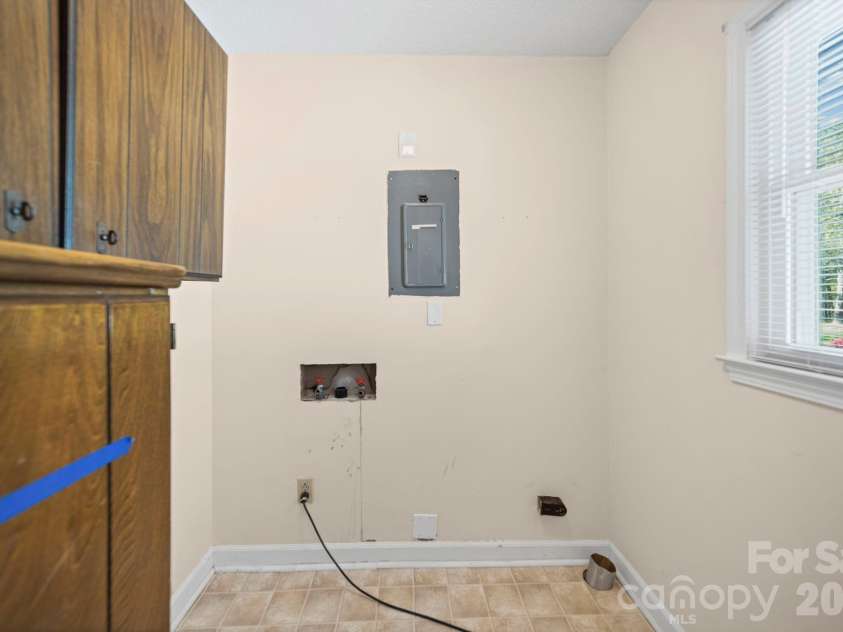 1235 Virginia Dare Drive, Rock Hill, SC 29730.  MLS# CAR4364872, YatesRealty ID 9315. 