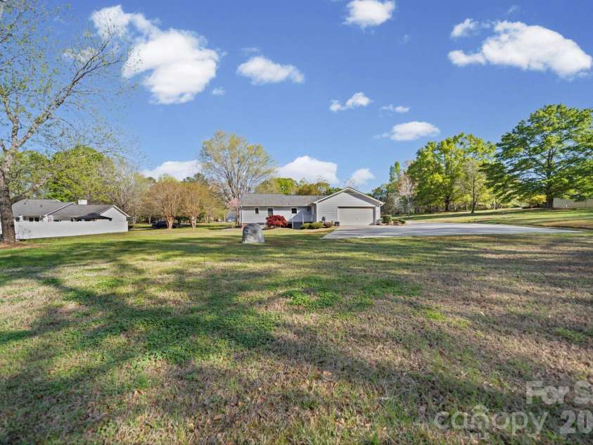 1235 Virginia Dare Drive, Rock Hill, SC 29730.  MLS# CAR4364872, YatesRealty ID 9315. 