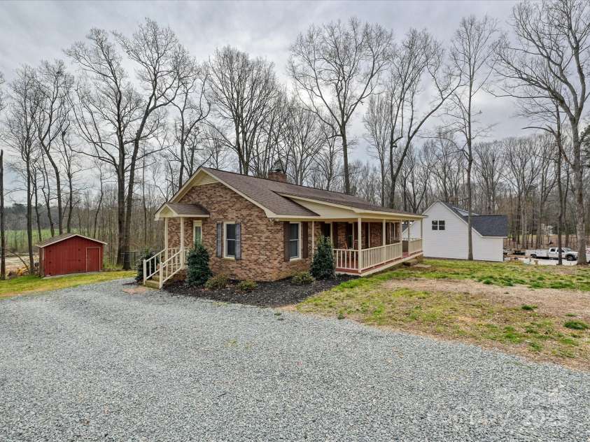 1008 Sandy Ridge Road, Monroe, NC 28112.  MLS# CAR4216771, YatesRealty ID 9316. 