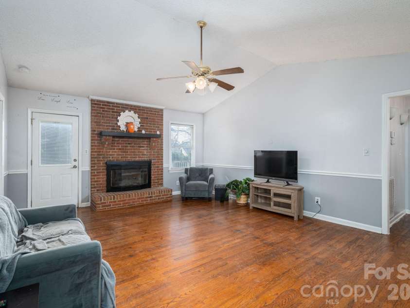 4324 Hickory Hollow Road, Gastonia, NC 28056.  MLS# CAR4345294, YatesRealty ID 9316. 