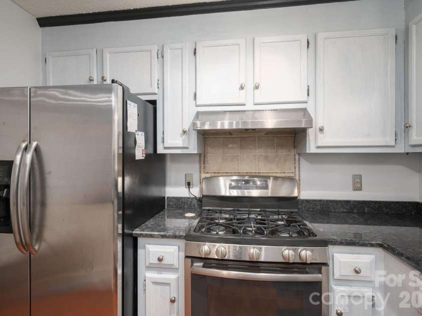 4324 Hickory Hollow Road, Gastonia, NC 28056.  MLS# CAR4345294, YatesRealty ID 9316. 
