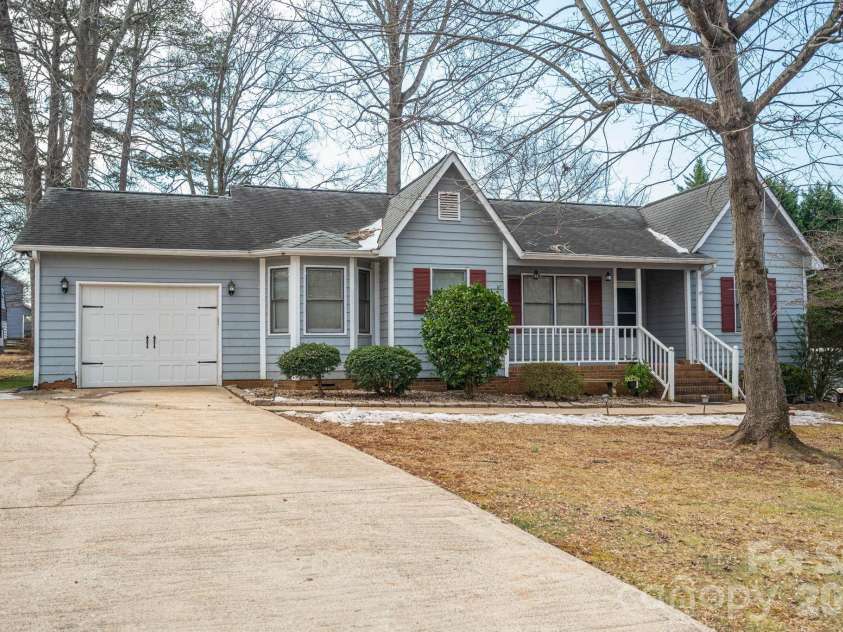4324 Hickory Hollow Road, Gastonia, NC 28056.  MLS# CAR4345294, YatesRealty ID 9316. 