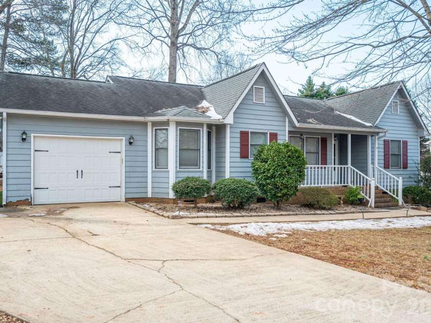 4324 Hickory Hollow Road, Gastonia, NC 28056.  MLS# CAR4345294, YatesRealty ID 9316. 